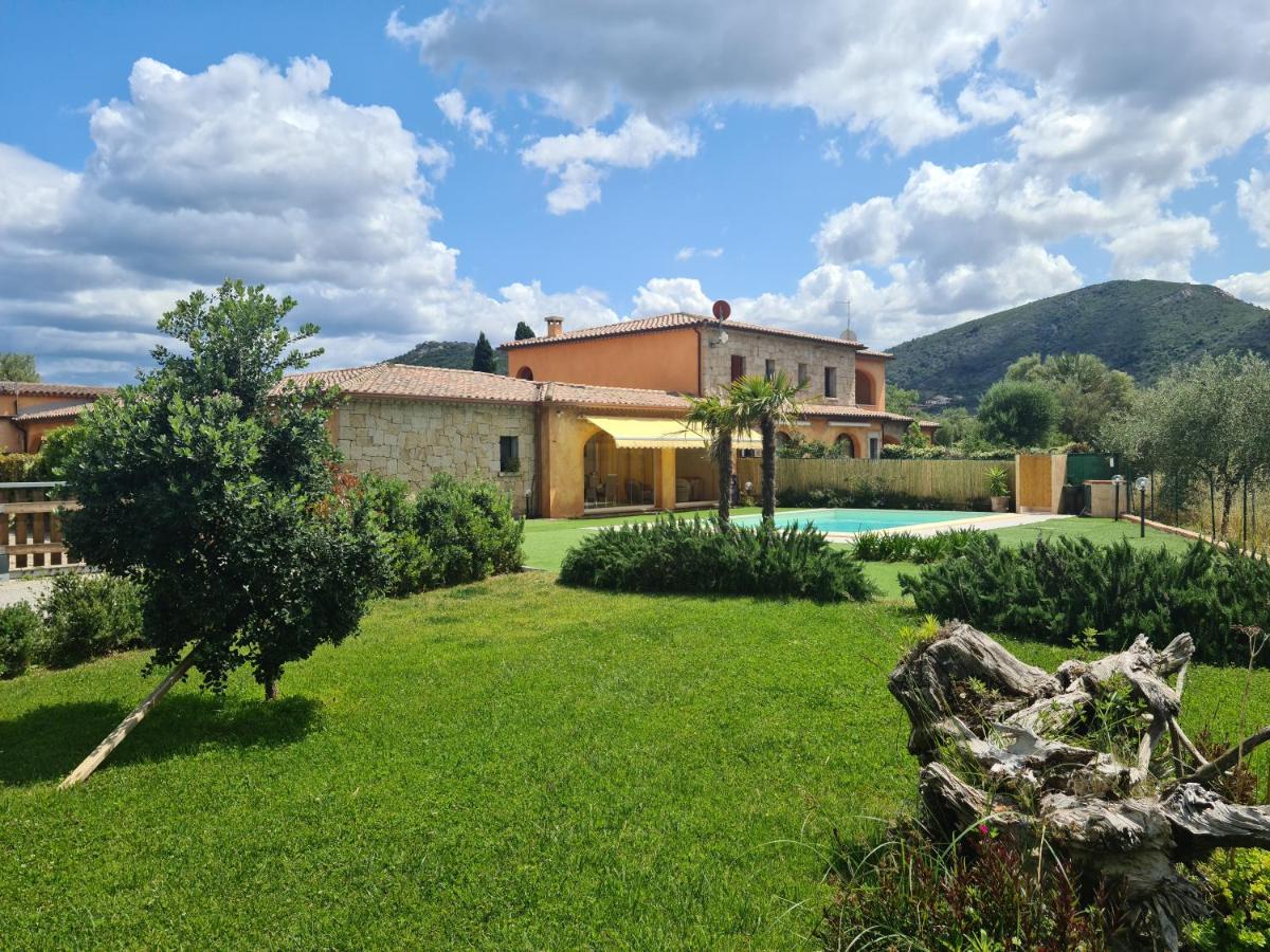 Villa Paola San Teodoro Con Piscina Privata Lu Lioni Buitenkant foto
