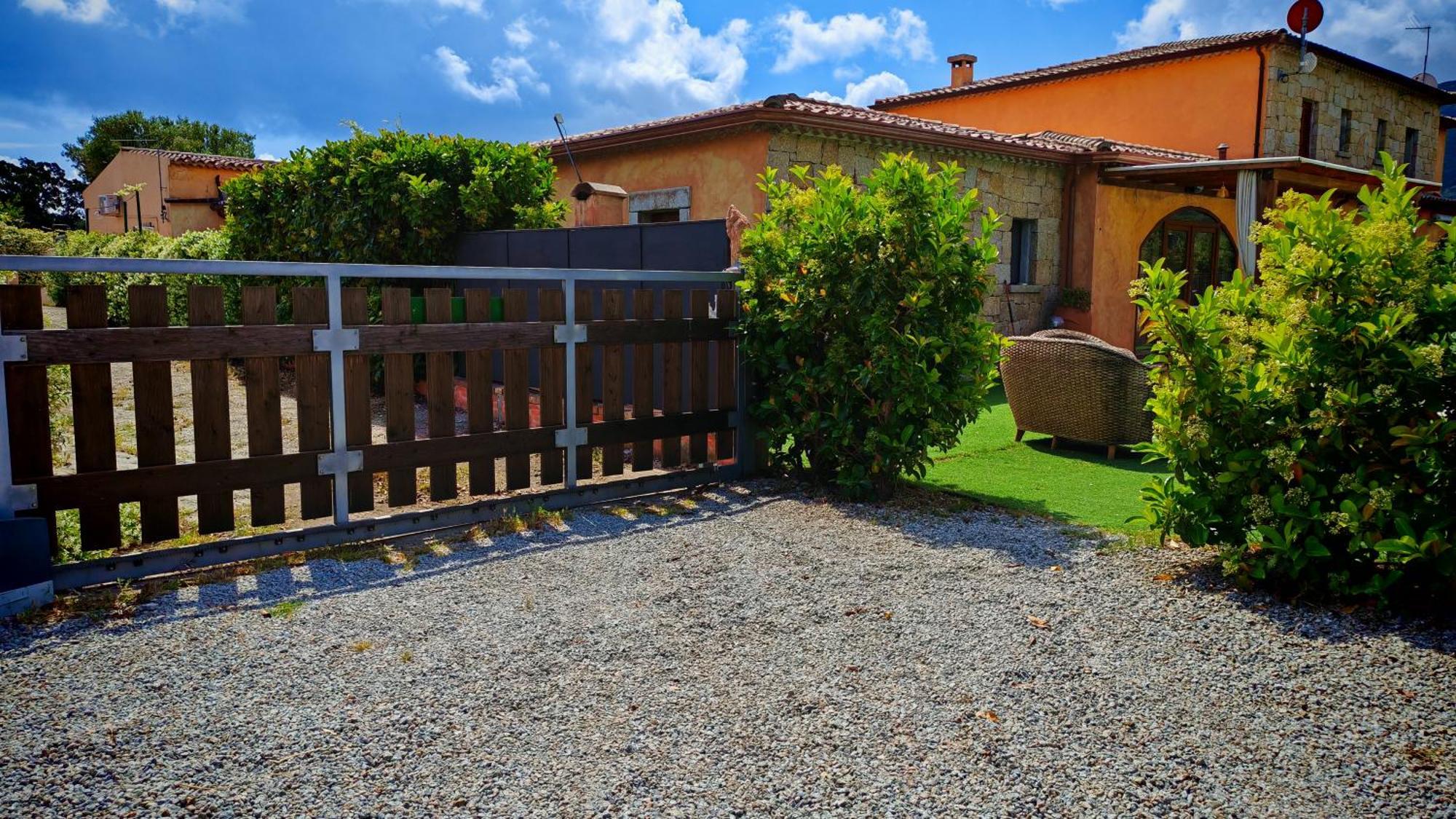 Villa Paola San Teodoro Con Piscina Privata Lu Lioni Buitenkant foto